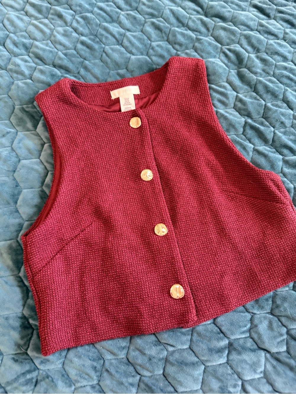 H&M Wine Red Knit Sleeveless  Button Vest Top with Gold Accent XS Extra Small